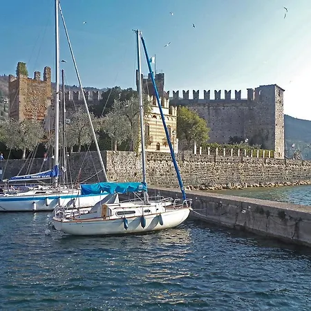 Apartment Fiordolivo